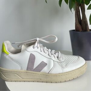Women Size 9 Veja V10 X Madewell White Fluo Yellow Leather Shoes